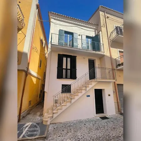 Your Charming Getaway Apartment *