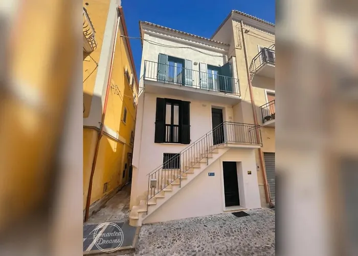 Your Charming Getaway Apartment *