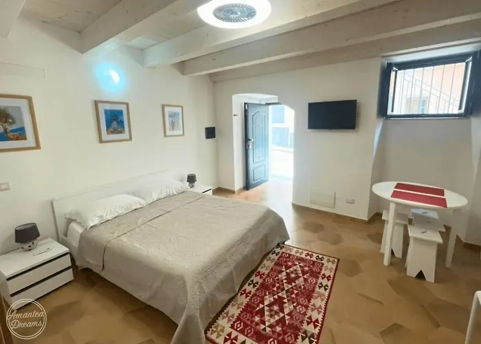 Your Charming Getaway Apartment