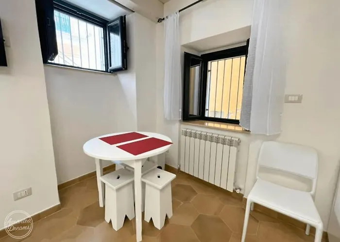 Your Charming Getaway Apartment *